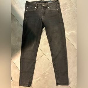 Liverpool dark gray skinny jeans; great condition. Size 6P